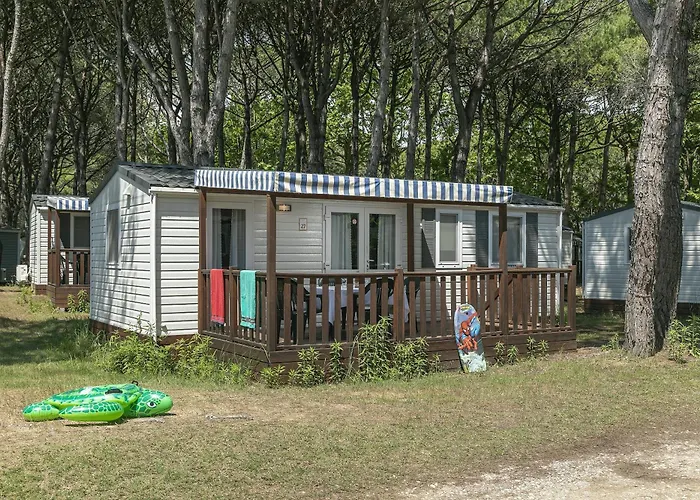 Albatross Mobile Homes on Camping Mare e Pineta
